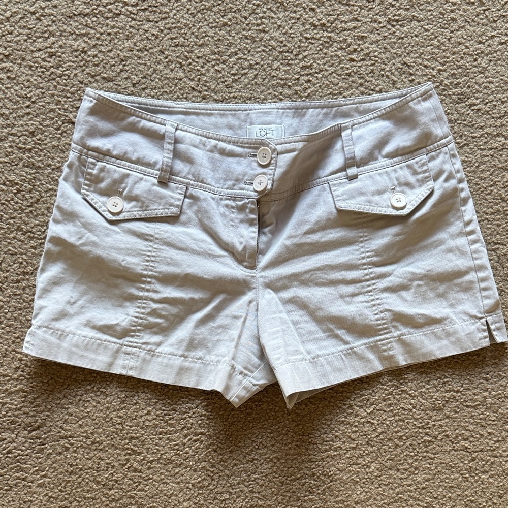 LOFT Cream Cargo Shorts for Women